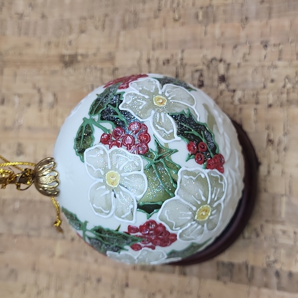 Rhyn-Rivet Christmas Rose CC-30-CR Ornament - Picture 2 of 4